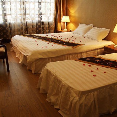 Real Vietnam Hotel Hanoï Extérieur photo