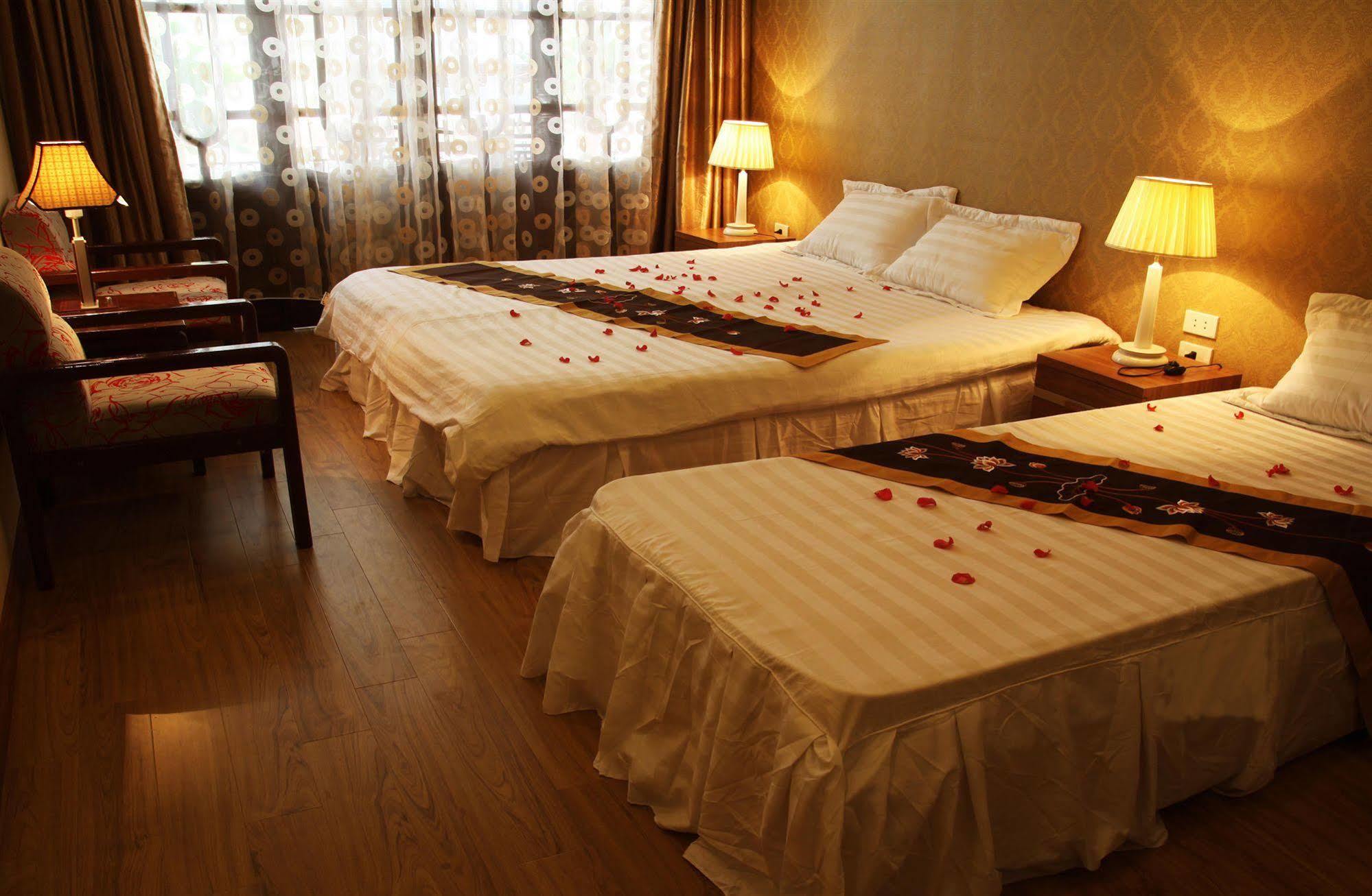 Real Vietnam Hotel Hanoï Extérieur photo